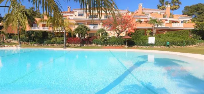 Penthouse R5021065 0