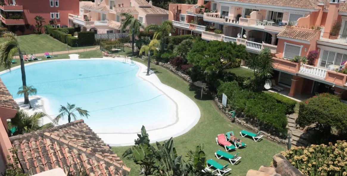 Sale of penthouse in Estepona (district New Golden Mile) 4