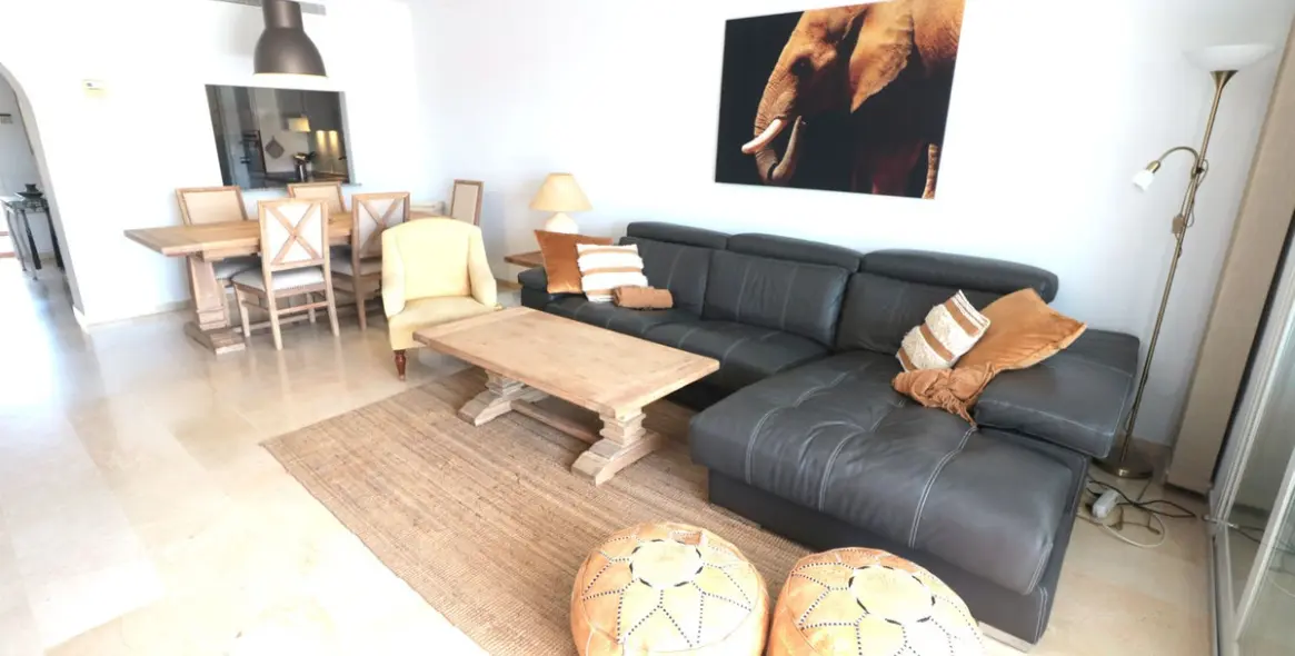 Sale of penthouse in Estepona (district New Golden Mile) 5