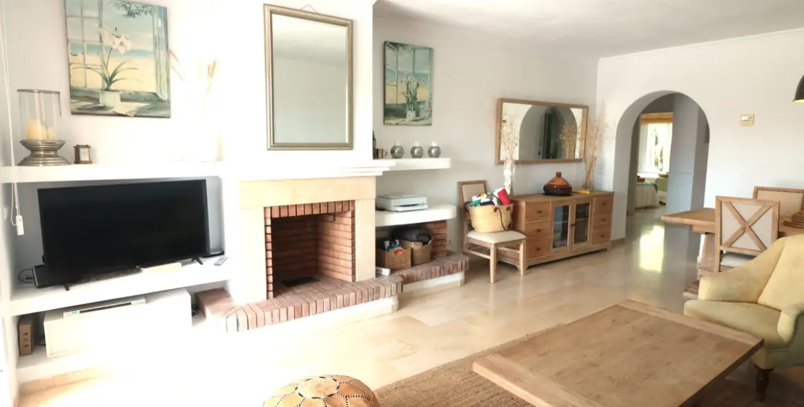 Продажа пентхауса в New Golden Mile 11