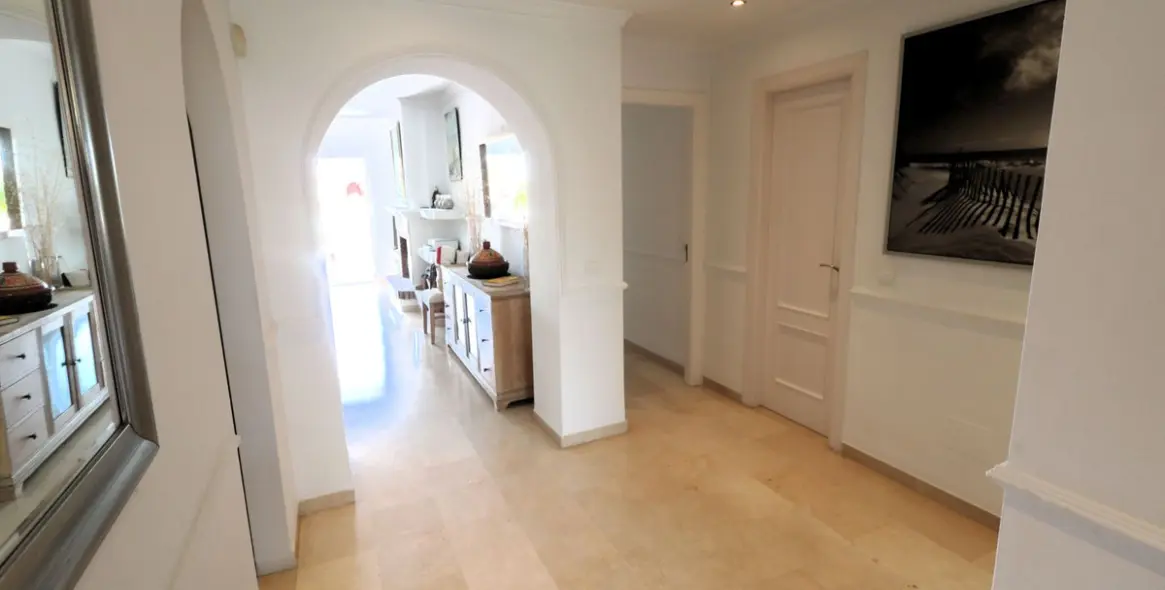 Продажа пентхауса в New Golden Mile 31