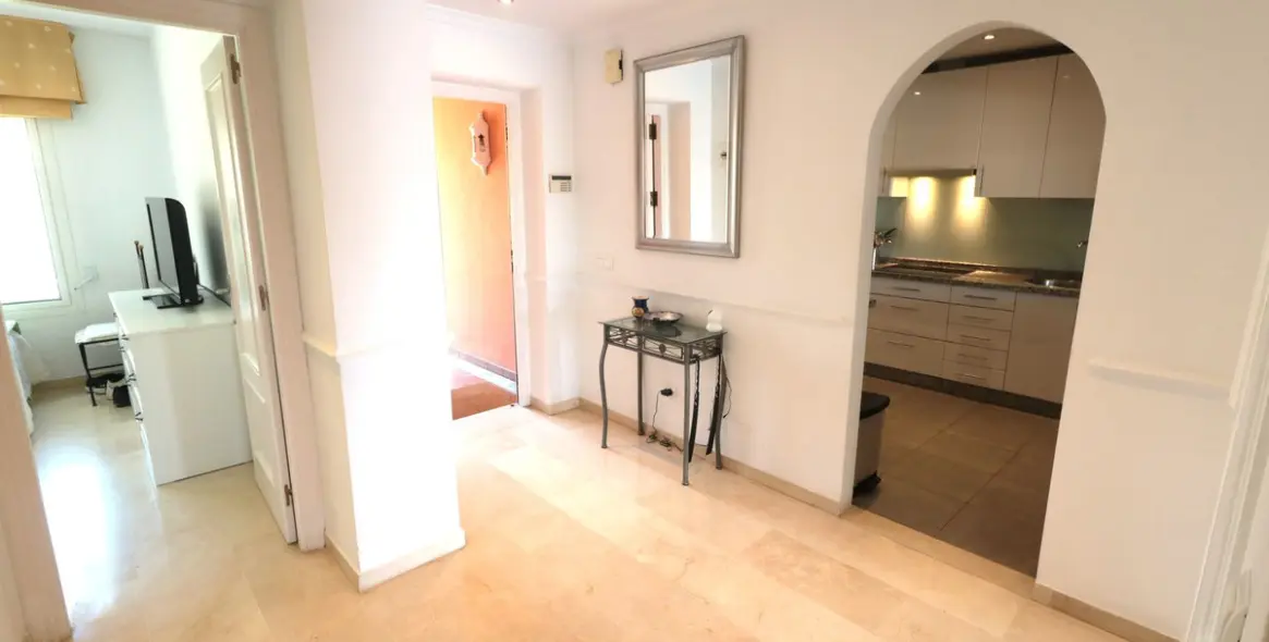 Продажа пентхауса в New Golden Mile 32