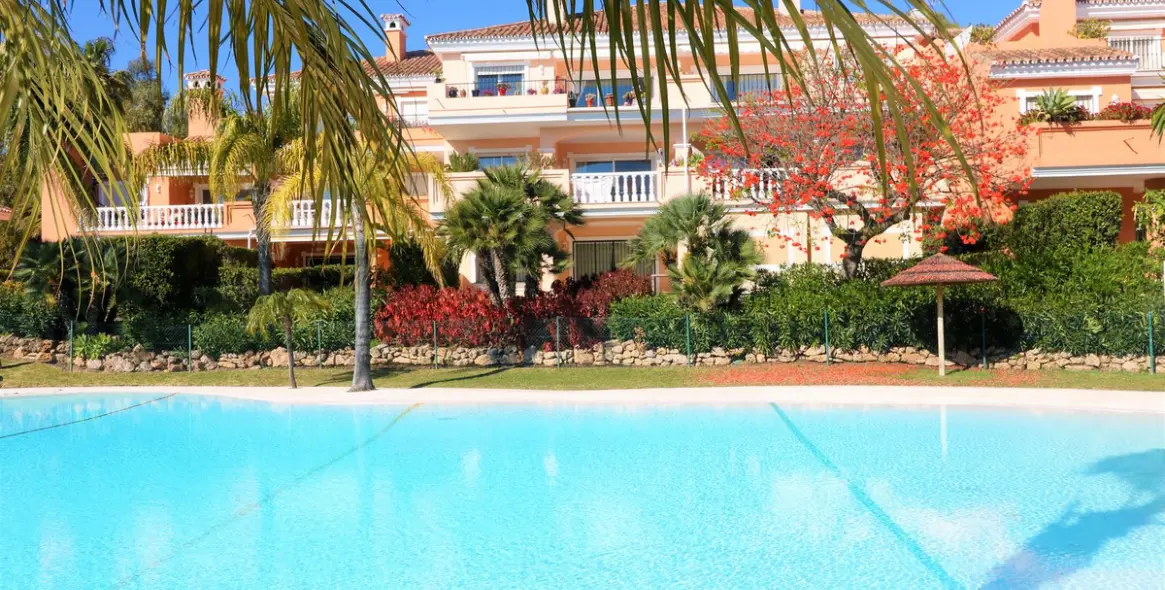 Продажа пентхауса в New Golden Mile 34