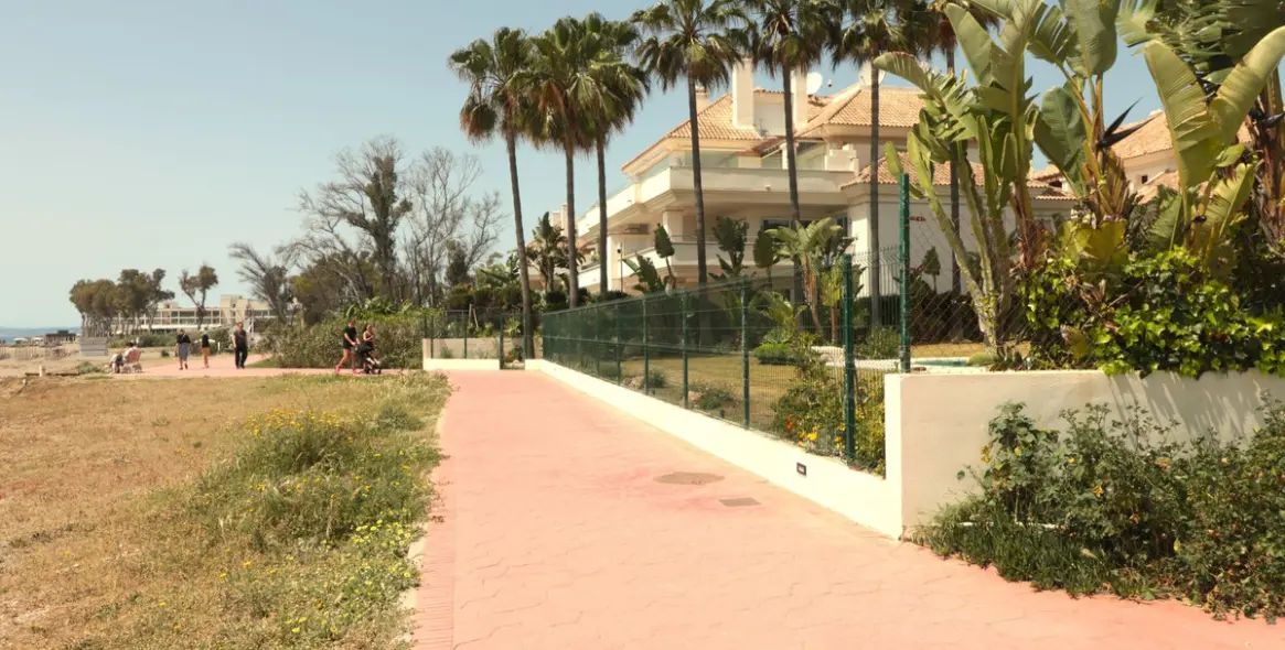 Продажа пентхауса в New Golden Mile 38