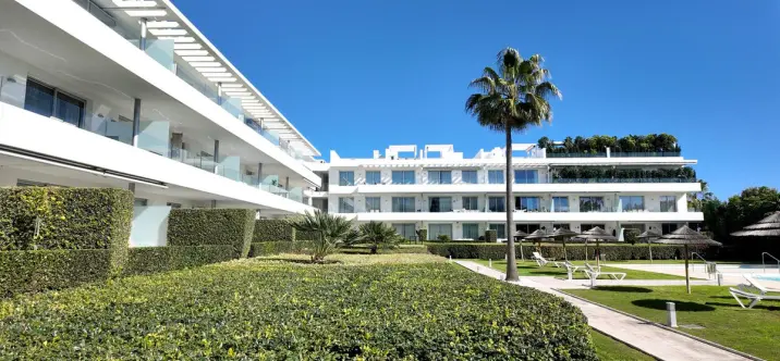 Sale of ground floor apartment in Bel Air 0