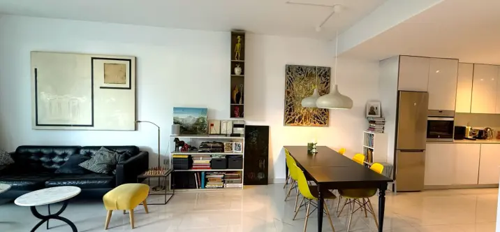 Sale of ground floor apartment in Bel Air 1