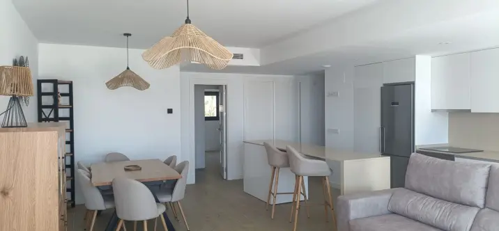 Middle floor apartment R4967974 1