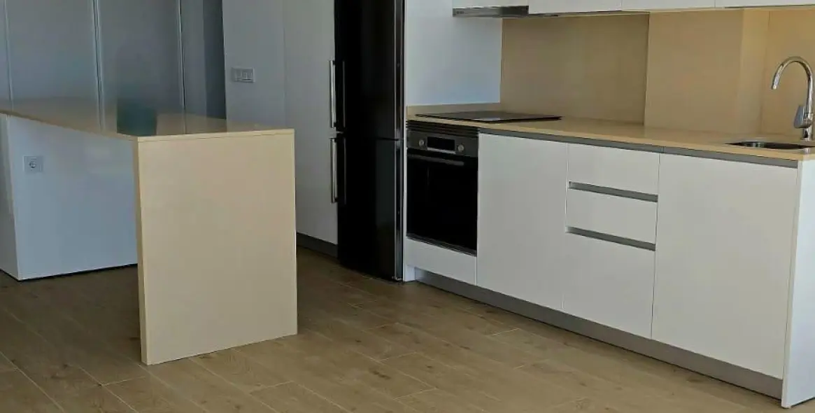 Продажа апартаментов на среднем этаже в Estepona (район Estepona) 8