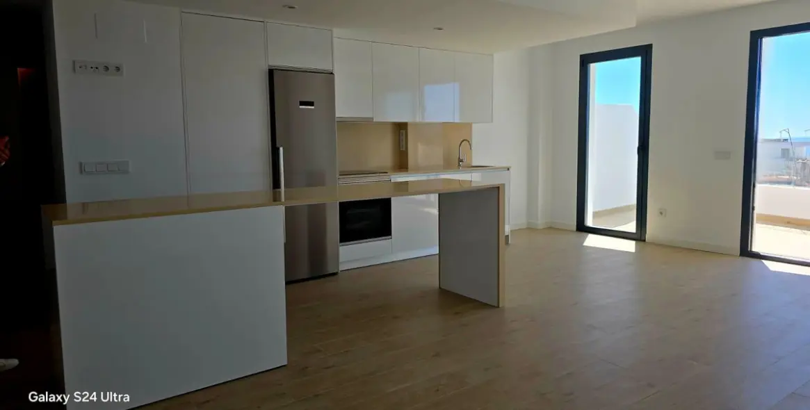 Продажа апартаментов на среднем этаже в Estepona (район Estepona) 9