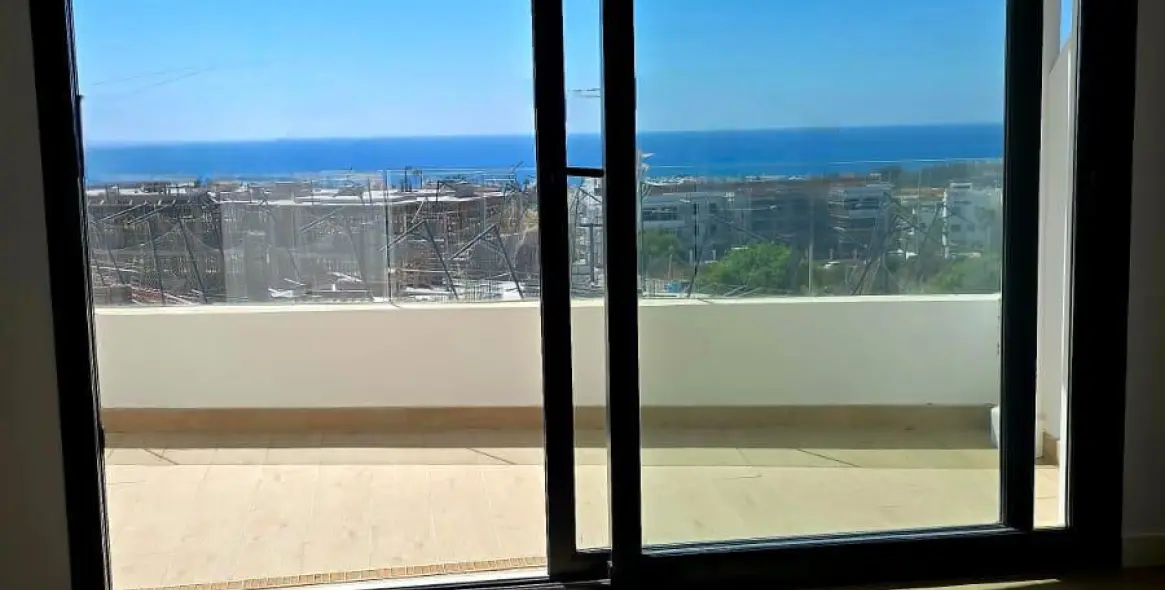 Продажа апартаментов на среднем этаже в Estepona 16