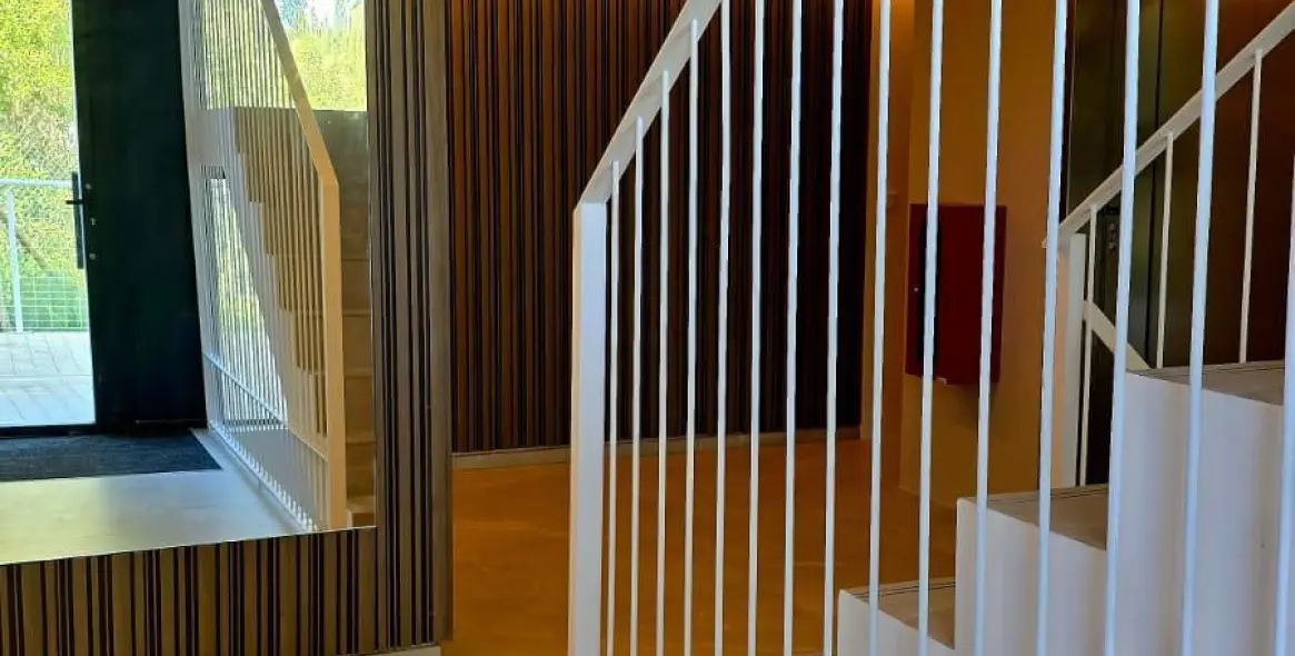 Sale of middle floor apartment in Estepona 31