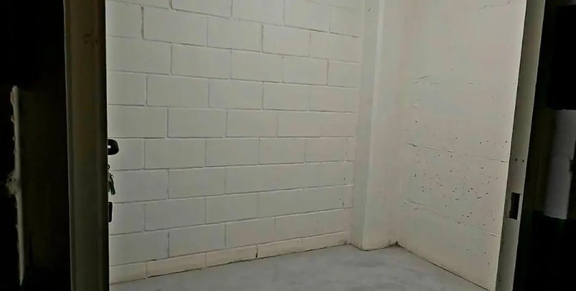 Sale of middle floor apartment in Estepona 33