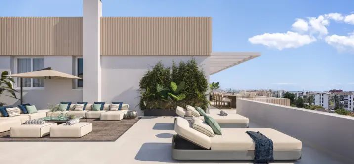 Sale of ground floor apartment in Estepona 1