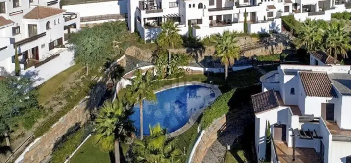 Sale of penthouse in Casares Playa 0