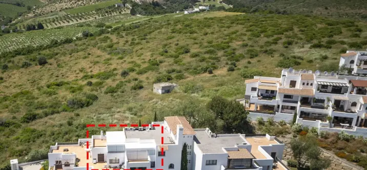 Sale of penthouse in Casares Playa 1