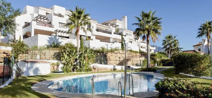 Sale of penthouse in Casares Playa 3