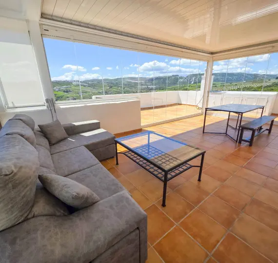 Sale of penthouse in Casares Playa