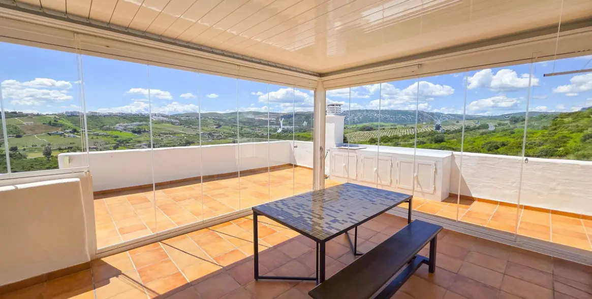 Sale of penthouse in Casares Playa 8