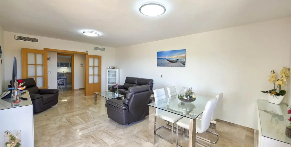 Sale of penthouse in Casares Playa 11