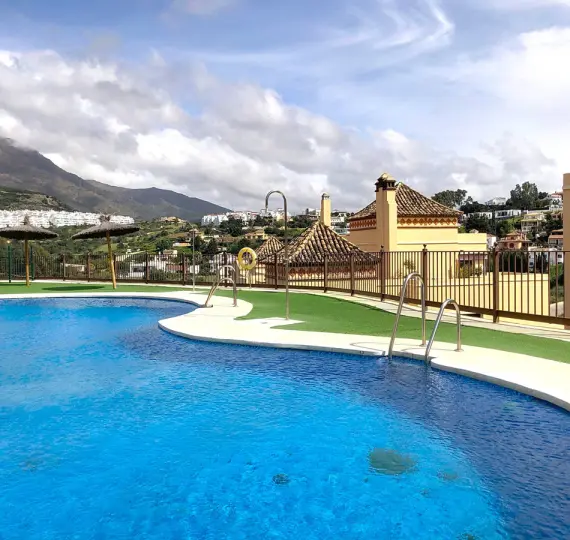 Middle floor apartment R4994188