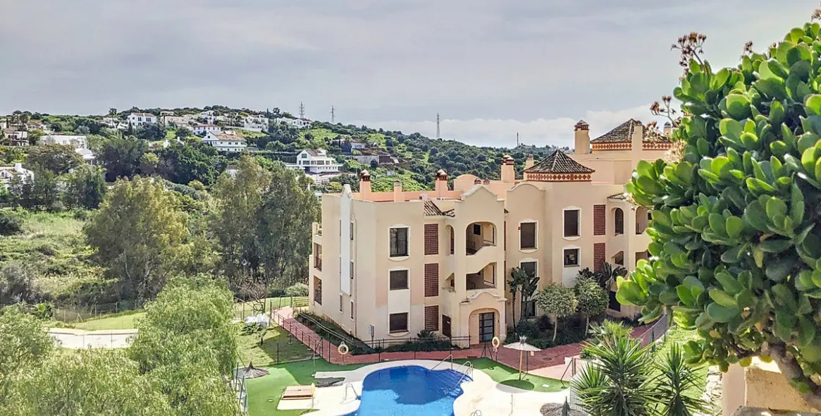 Продажа апартаментов на среднем этаже в Estepona (район Estepona) 5