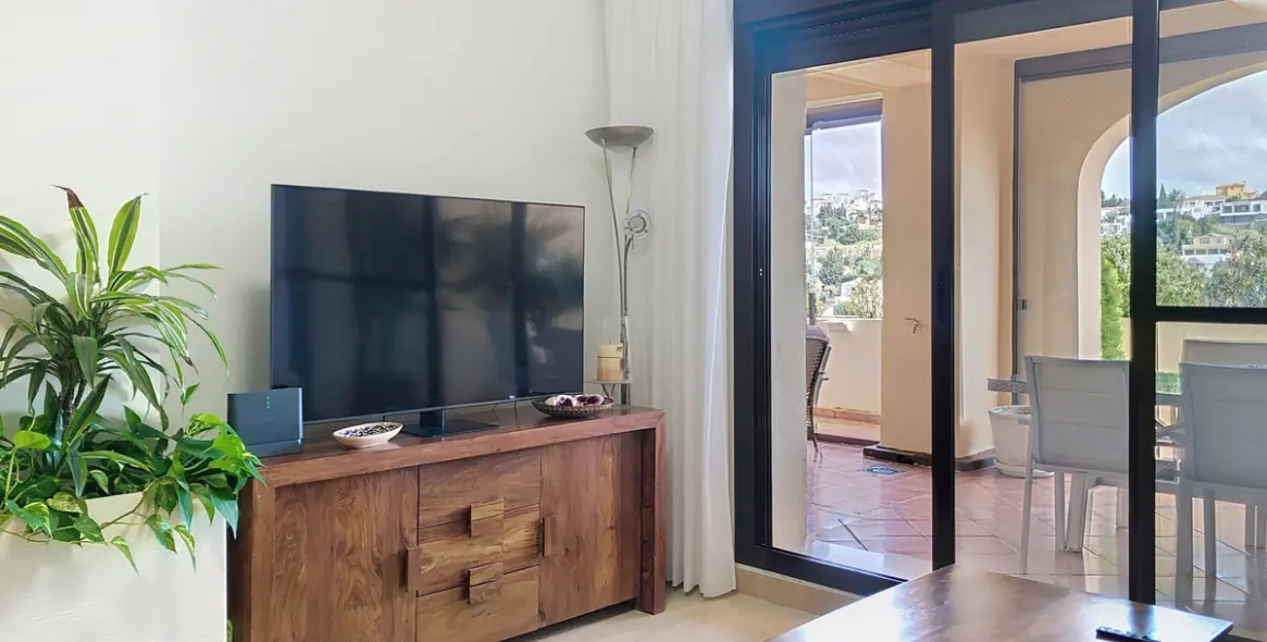 Продажа апартаментов на среднем этаже в Estepona (район Estepona) 9