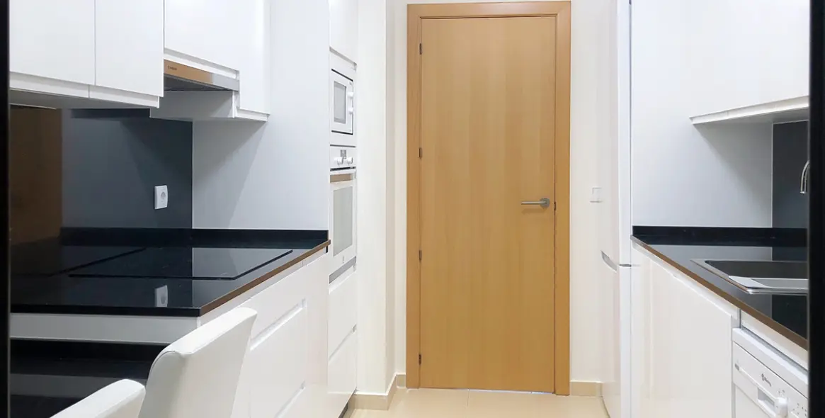 Sale of middle floor apartment in Estepona 22