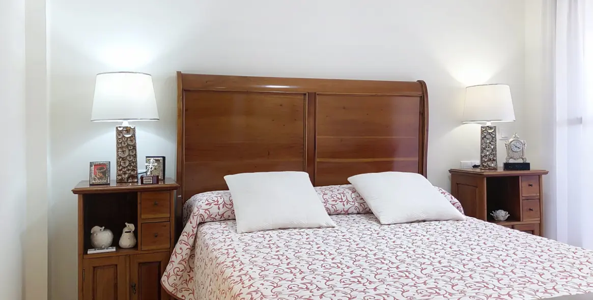 Sale of middle floor apartment in Estepona 35