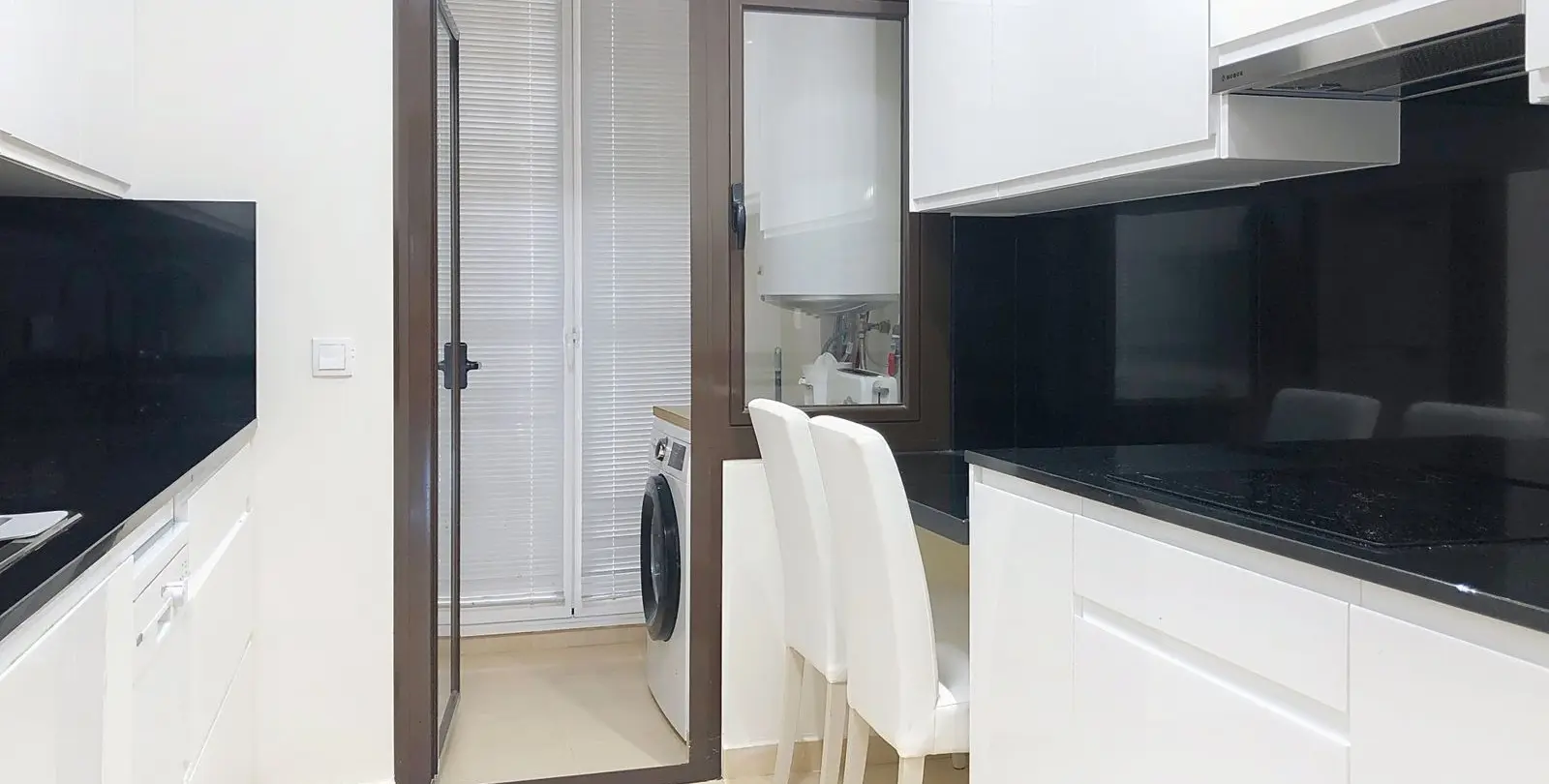 Продажа апартаментов на среднем этаже в Estepona 19