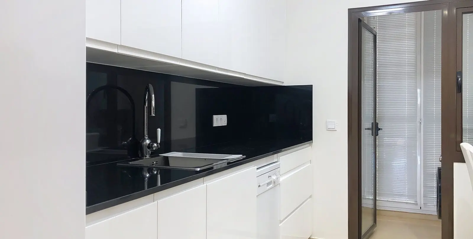 Продажа апартаментов на среднем этаже в Estepona 20