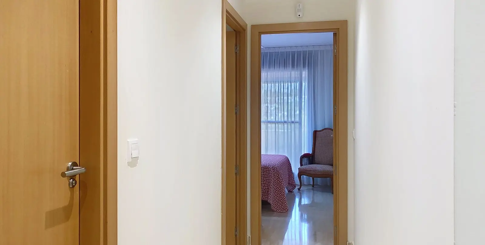 Продажа апартаментов на среднем этаже в Estepona 29