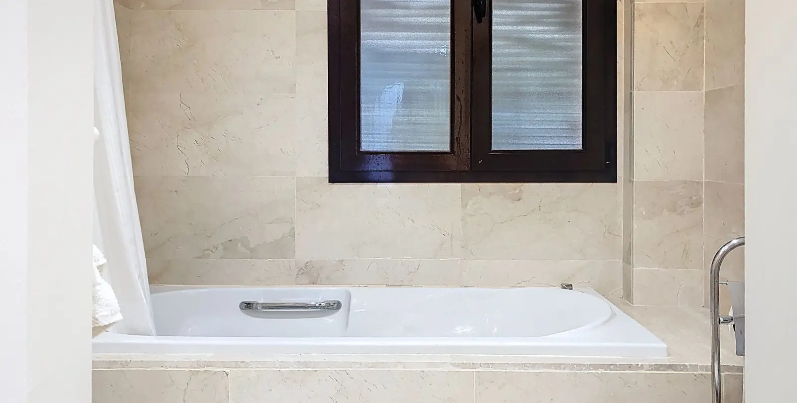 Продажа апартаментов на среднем этаже в Estepona 41