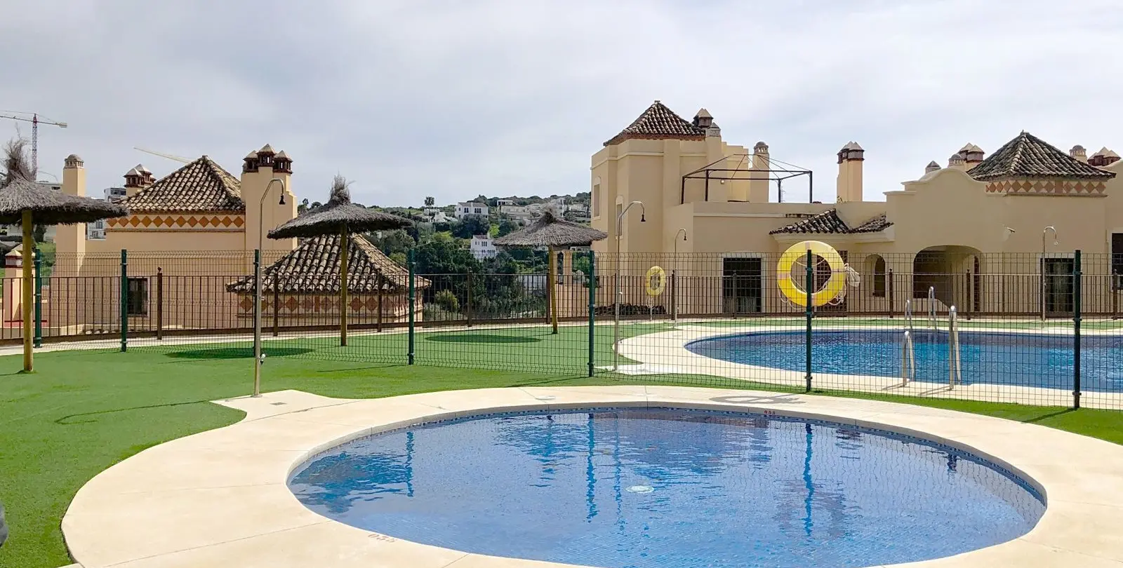 Продажа апартаментов на среднем этаже в Estepona 50