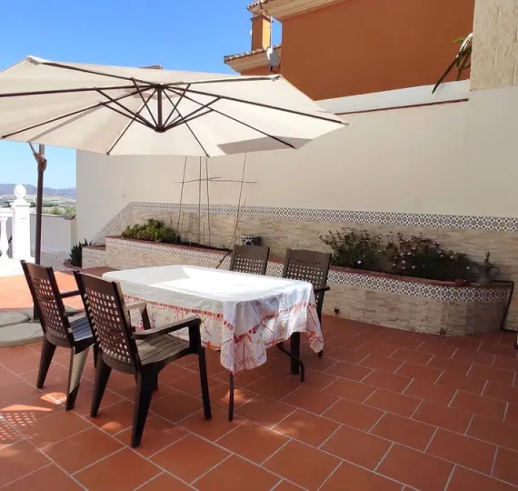 Sale of detached villa in Coín