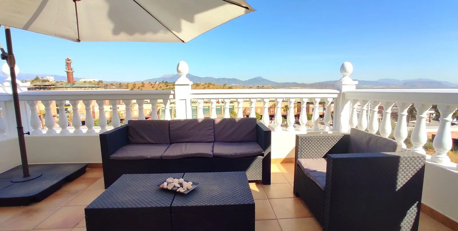 Venta de villa independiente en Coín 1