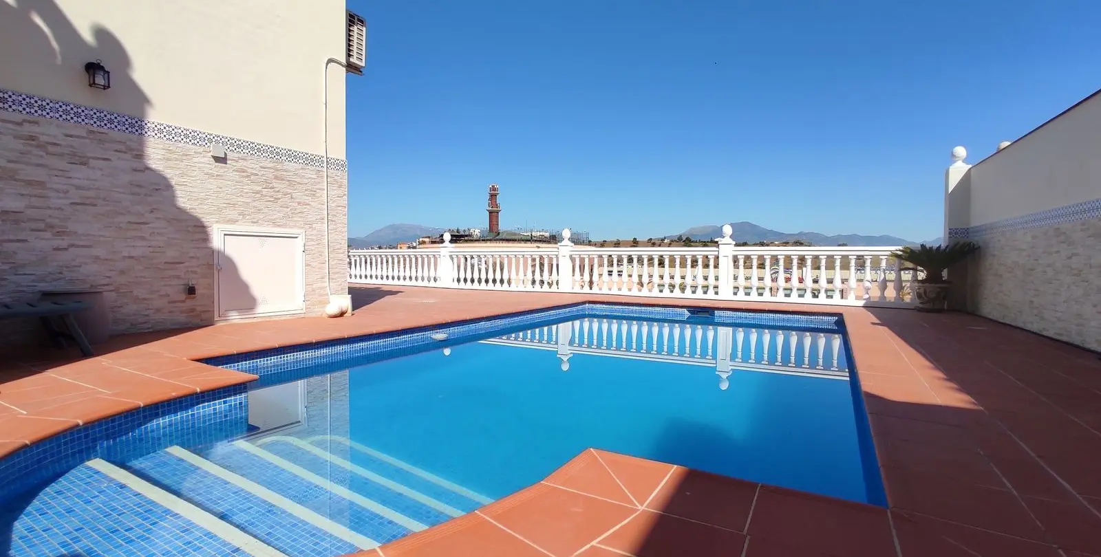 Venta de villa independiente en Coín 5