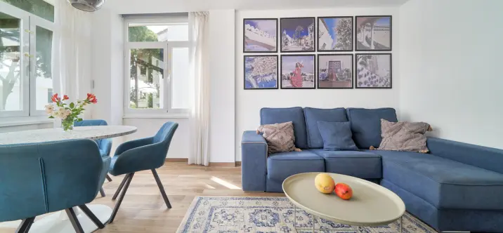 Sale of middle floor apartment in Elviria 0