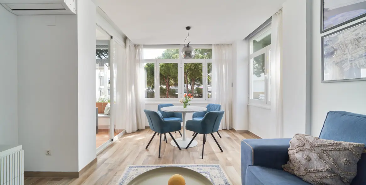 Venta de apartamento en planta media en Elviria 9