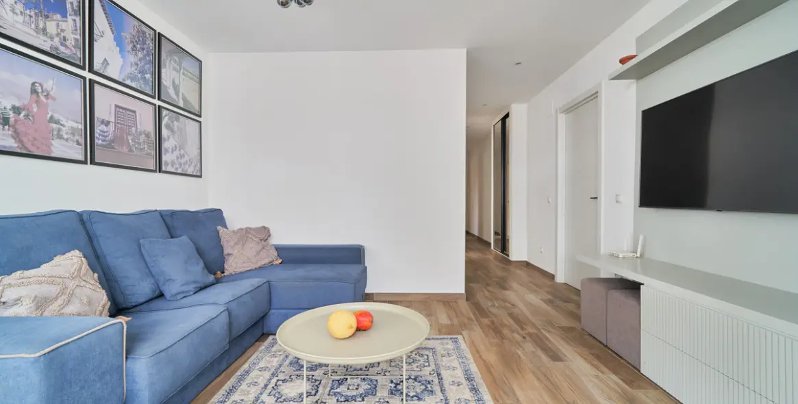 Venta de apartamento en planta media en Elviria 18