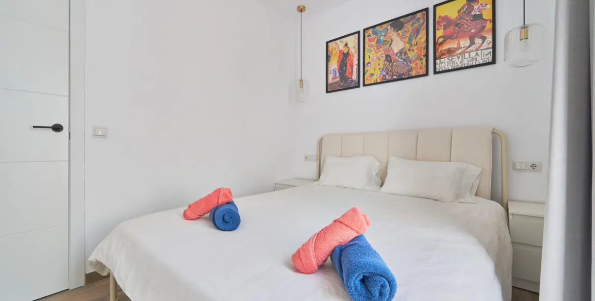 Sale of middle floor apartment in Elviria 29