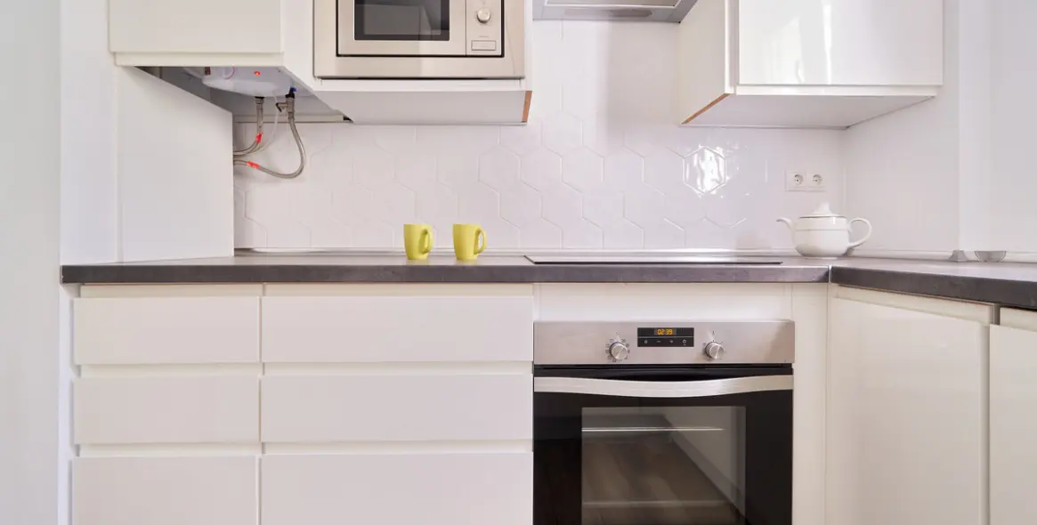 Sale of middle floor apartment in Elviria 36