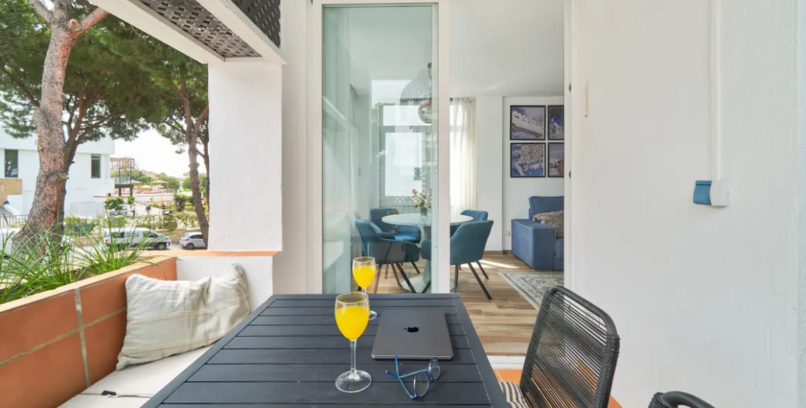 Sale of middle floor apartment in Elviria 48