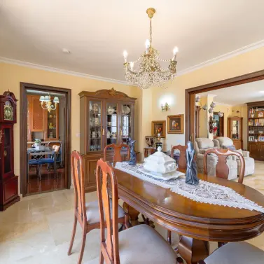 Продажа апартаментов на среднем этаже в Benalmadena