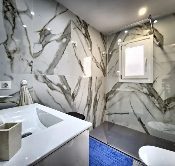 Продажа апартаментов на среднем этаже в Marbella