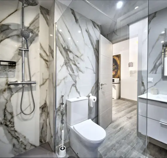 Продажа апартаментов на среднем этаже в Marbella