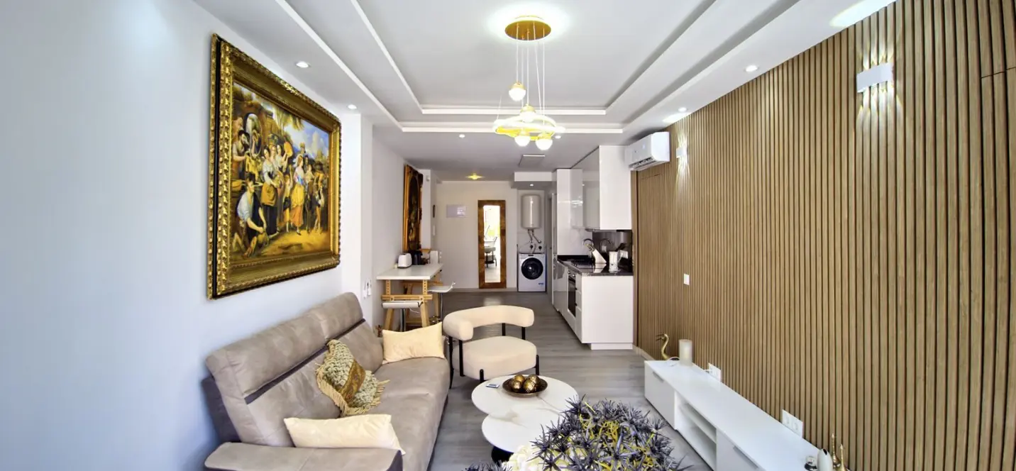 Sale of middle floor apartment in Marbella 0