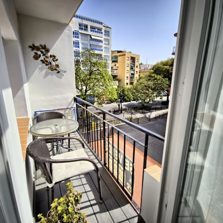 Sale of middle floor apartment in Marbella
