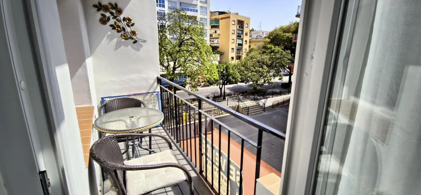 Sale of middle floor apartment in Marbella 1