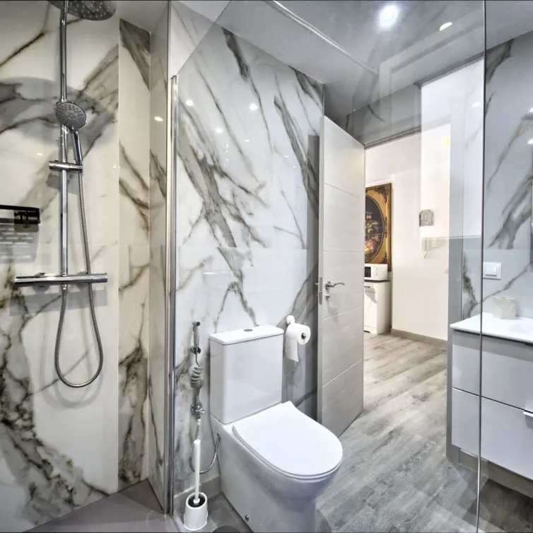 Sale of middle floor apartment in Marbella