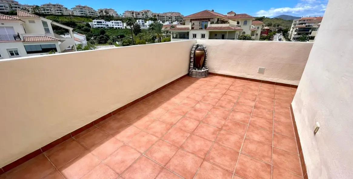 Sale of penthouse in Mijas 4